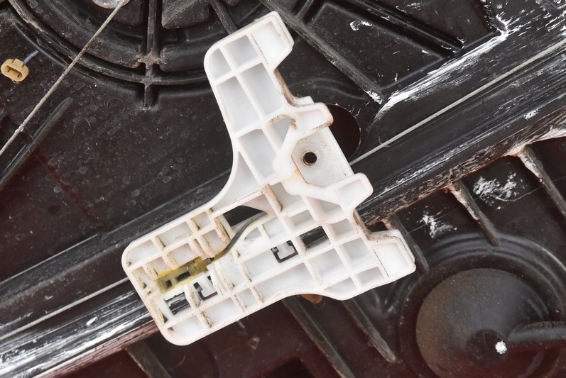 фото №11, Подъемник стекло левый задняя 83470-a6000 hyundai i30 i 30 2 ii 5d hb 11-17