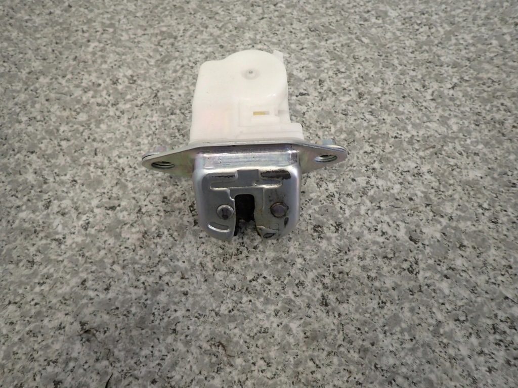 фото №2, Subaru forester iii 2.0d 09- замок крышки задняя