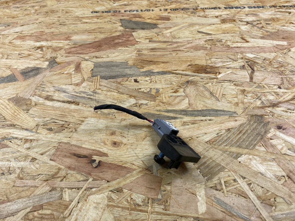 фото №7, Датчик удару ударний штекер tesla model s x y 3 1005274-00-b