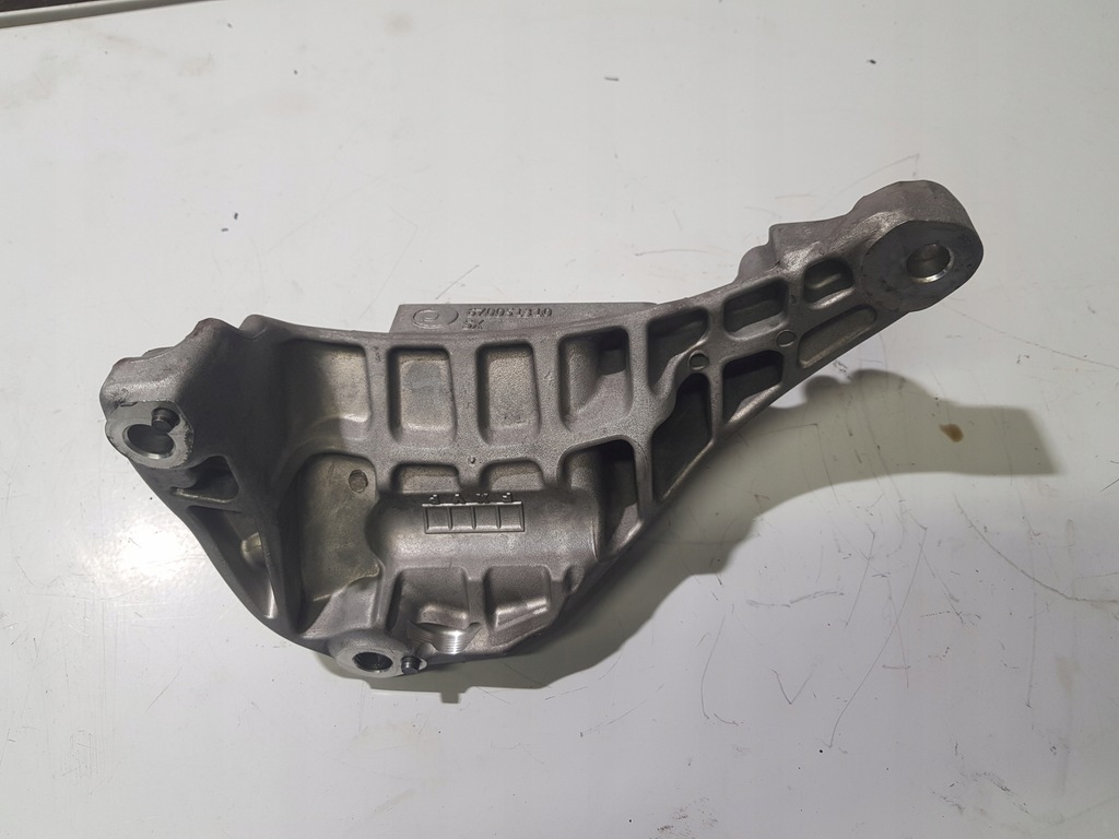 фото №1, Кронштейн двигателя левая alfa romeo giulia 2.9