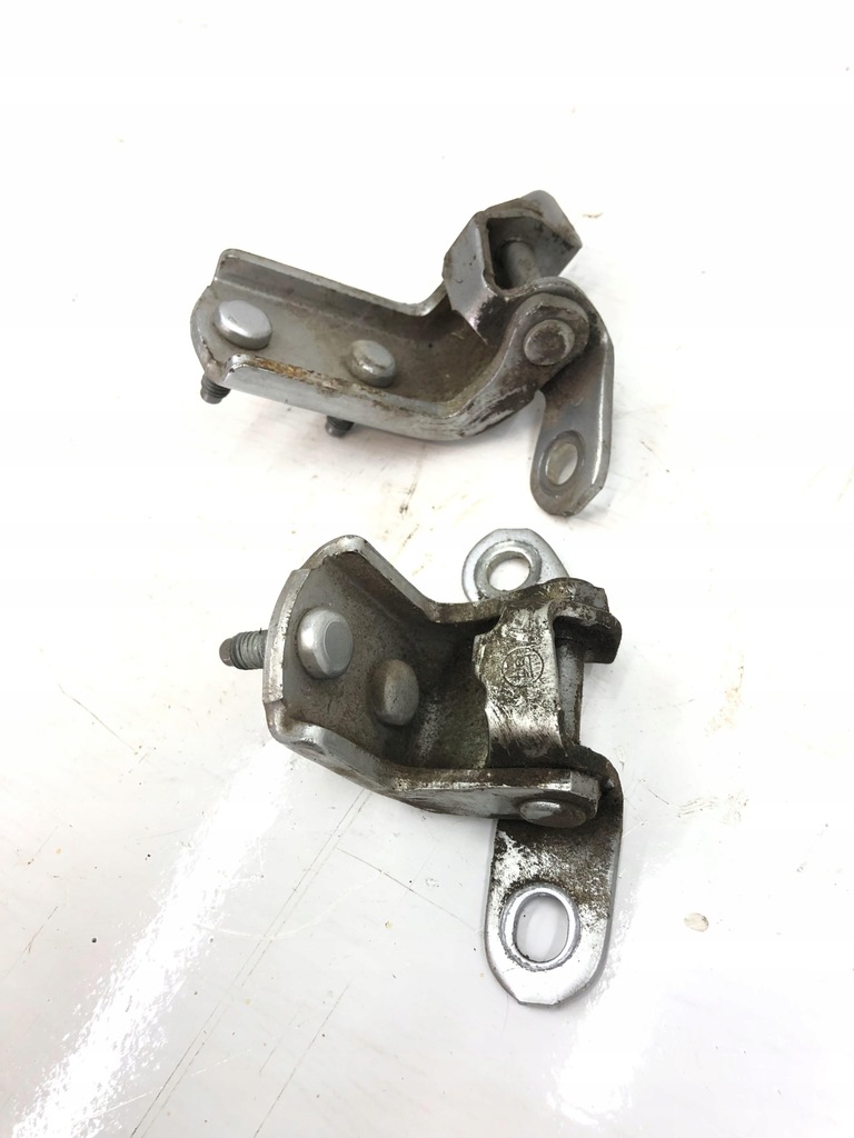 фото №3, Петли дверь левый задняя 1d4 kpl. toyota rav4 ii