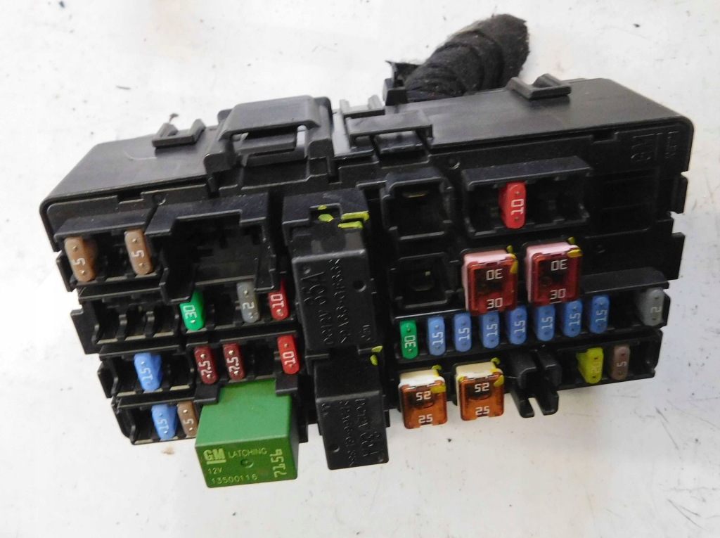 Купить Opel karl 15r коробка предохранителей jb520324-5