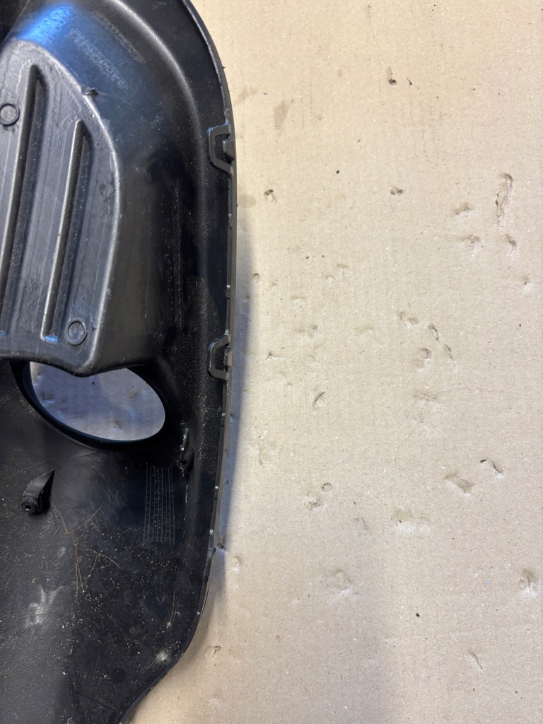 фото №8, Citroen c4 aircross пластик бампер перед решётка противотуманной фары правая 8321a433-04