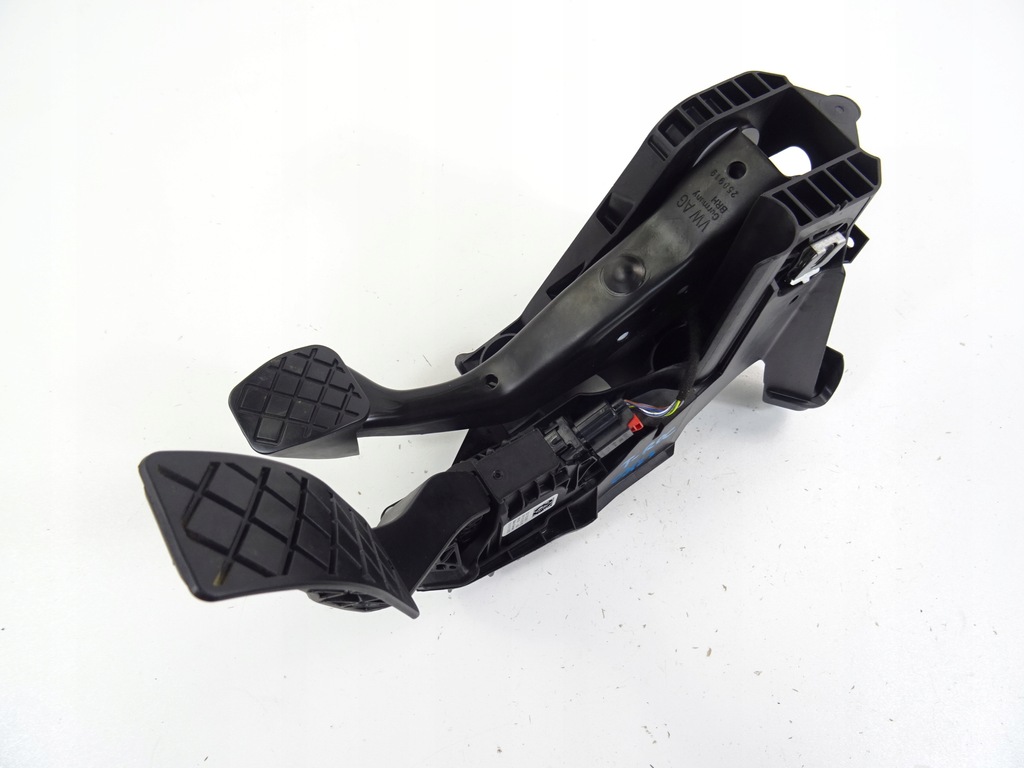 фото №1, Vw t-roc педаль газа тормоза колодка 5q1721058dm