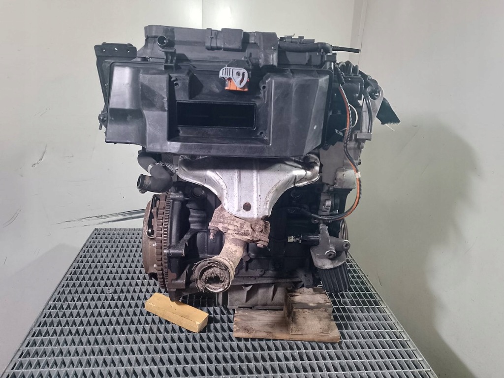 Двигатель renault clio 2 рестайлинг  d4fb712 1.2 16v Оригинал