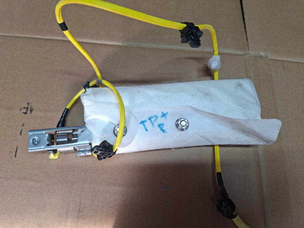 фото №3, Air bag подушка сиденье правая toyota prius plus 12-20r