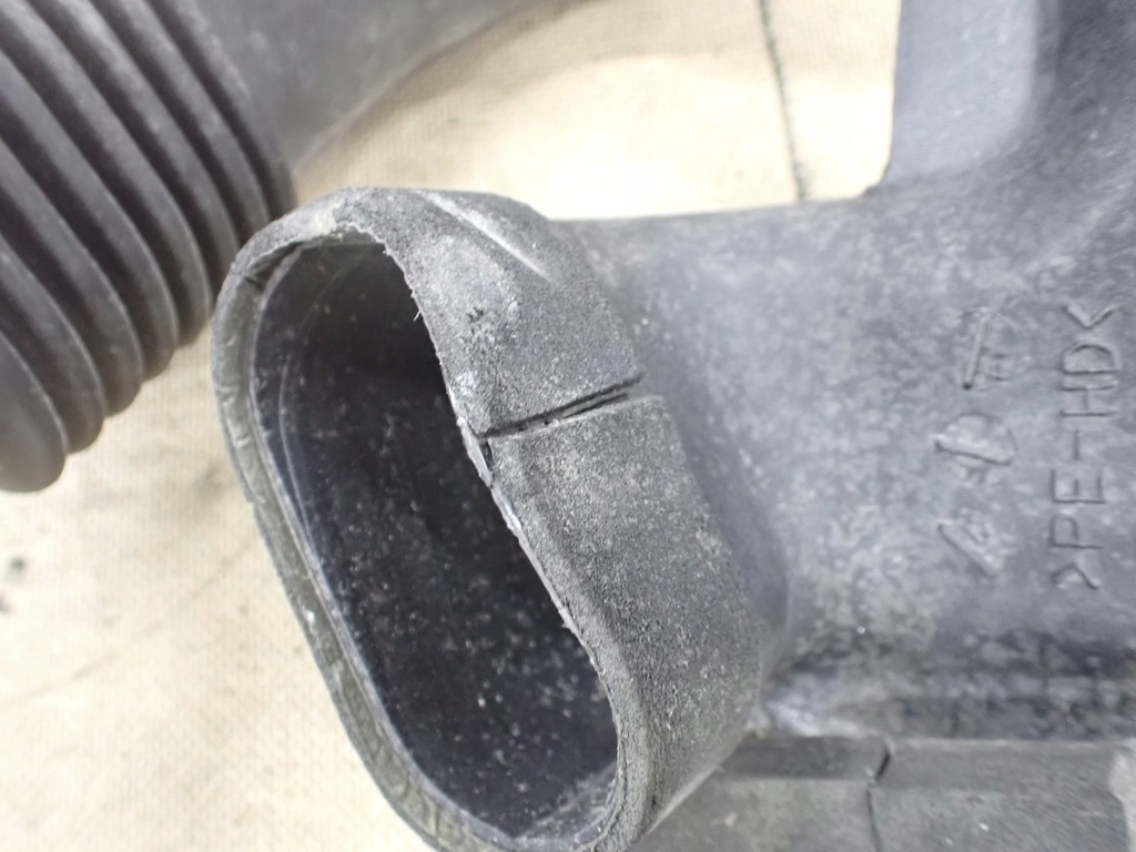 фото №9, Труба воздухозаборник воздуха 17751-21120 toyota prius ii