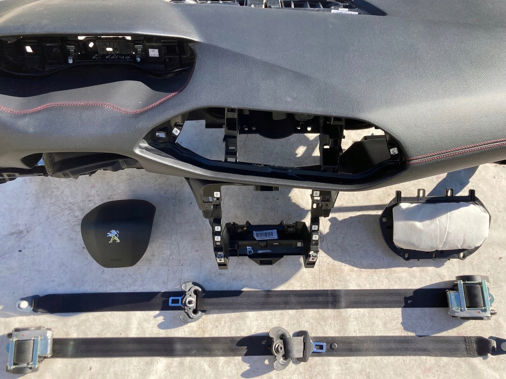 фото №5, Peugeot 308 t9 gt панель приладів панель приладів консоль подушки безпеки