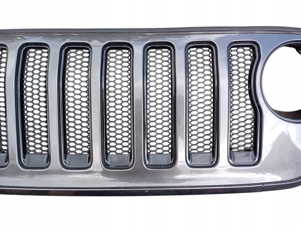 фото №5, Решётка радиатора решётка радиатора jeep wrangler jl sahara bardzo хороший