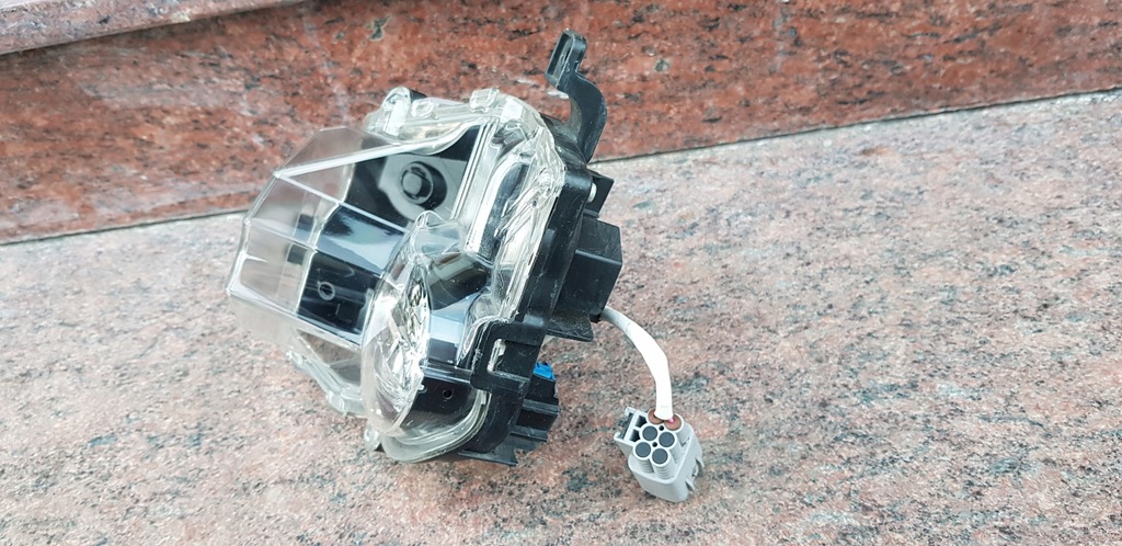 фото №11, Lexus ux противотуманная фара led левый bez подсветка