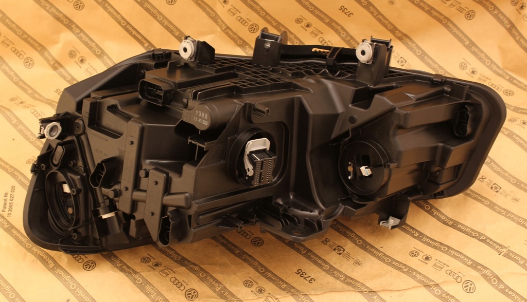 фото №2, Bmw 2 f45 f46 lift lci 18+ лампа full адаптивный led