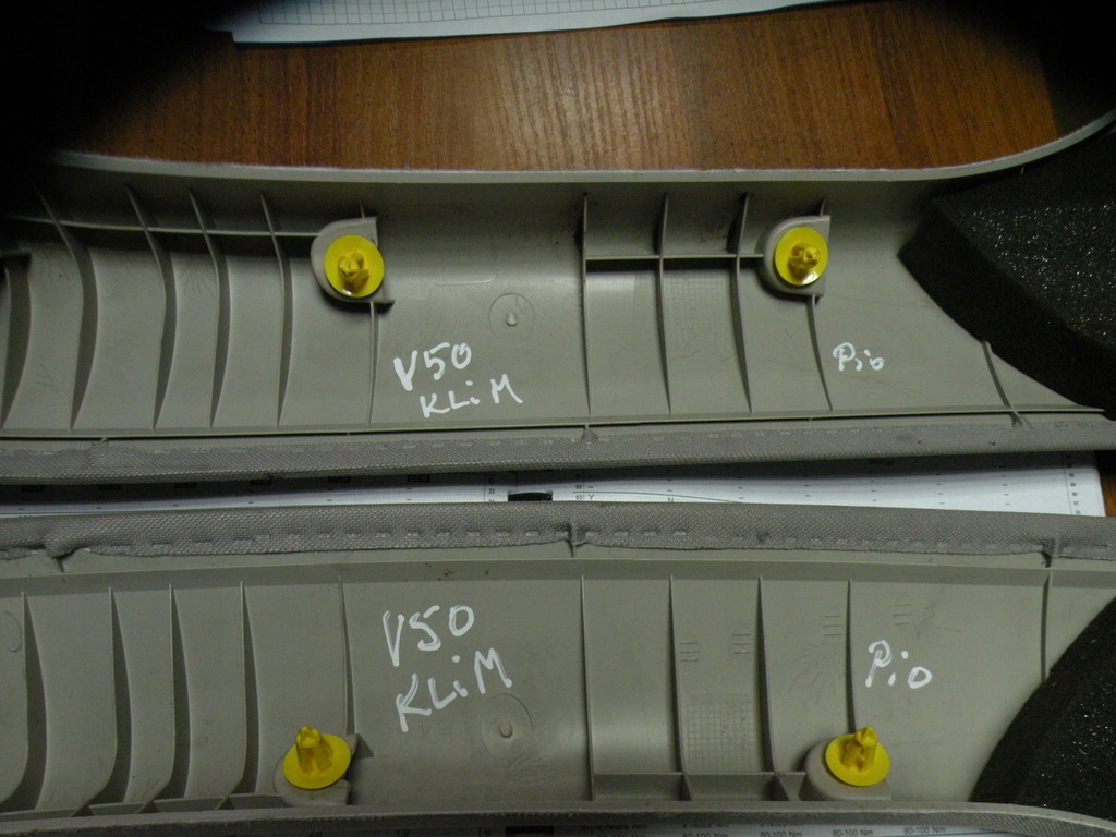 фото №9, Volvo s40 ii v50 молдинг обшивка стойка комплект