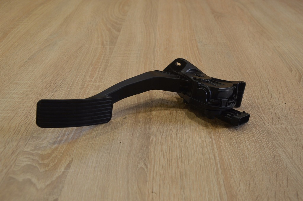 фото №1, Педаль газа потенциометр cruze orlando 2.0