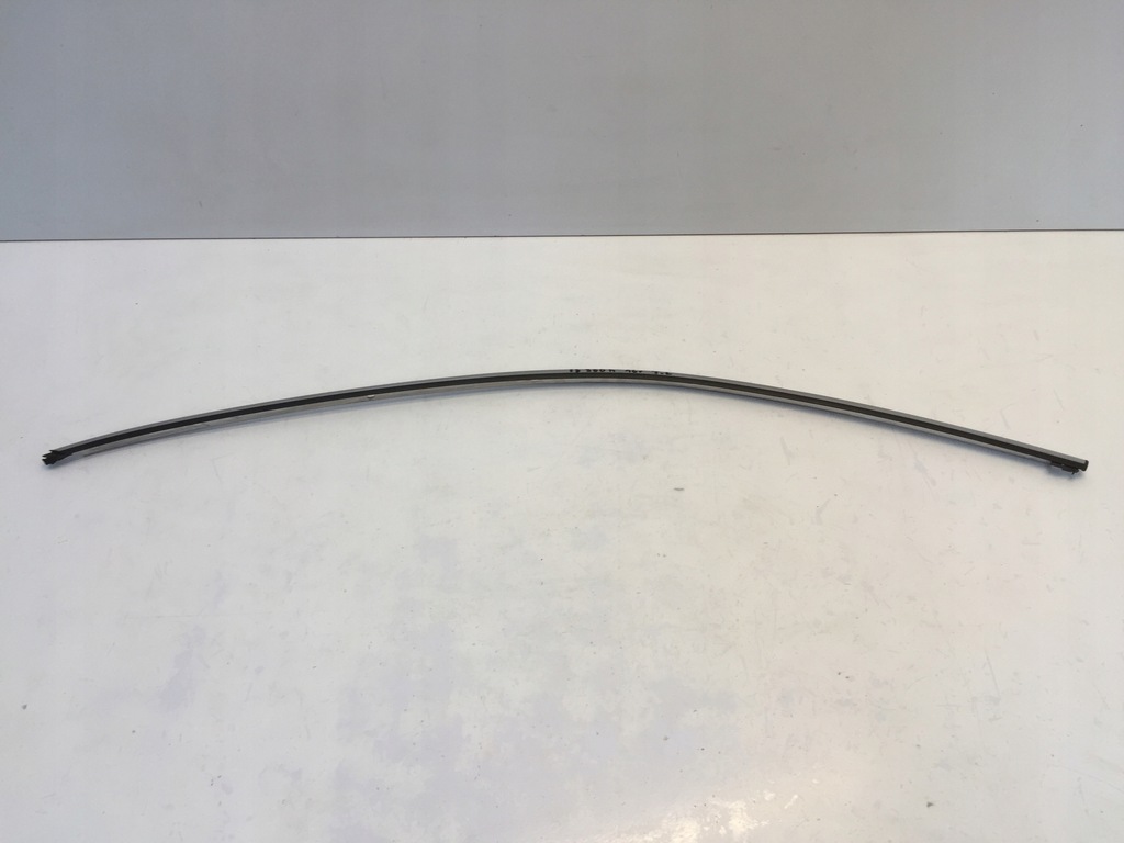 фото №1, Lexus is 300h 2016 молдинг хром дверь задняя левая