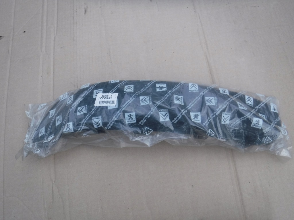 фото №1, Молдинг бампера правий задня peugeot 307 9634015377a