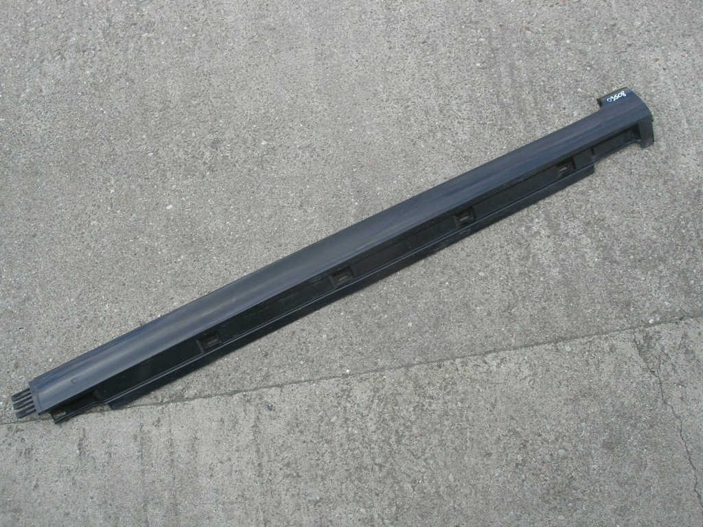 фото №1, Молдинг поріг права vw passat b7 sedan 3aa853856