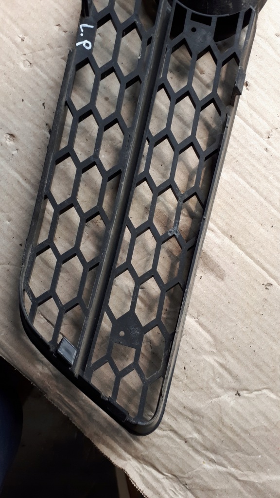 A5 8t решётка бампера левый перед rs plaster соты Цена