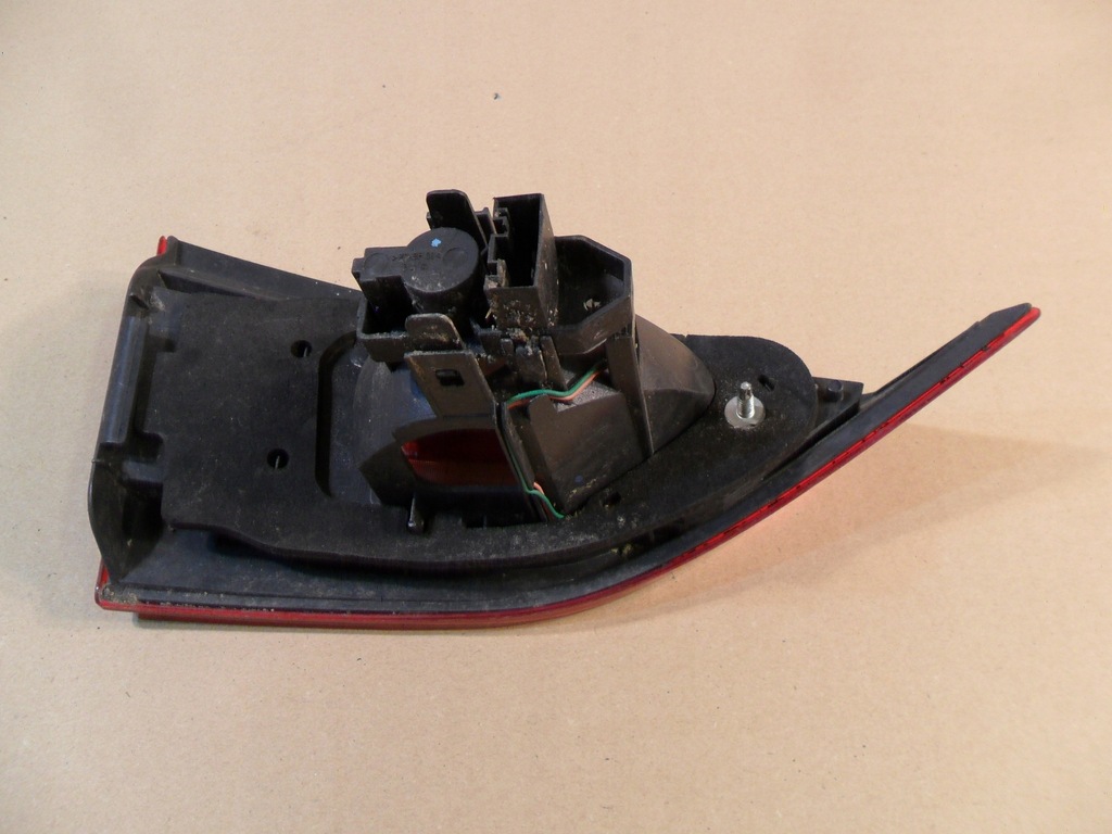 фото №13, Bmw x1 e84 лампа правая крышка багажника