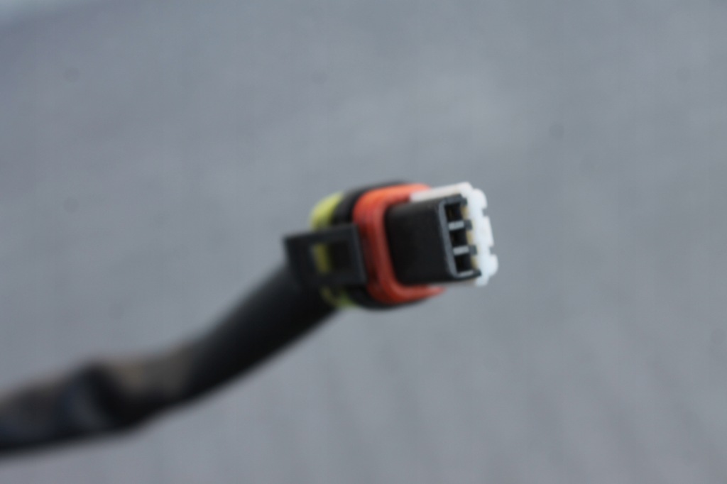 фото №8, Штекер лампы моторчик фара 9 pin kia carens iv 13-19