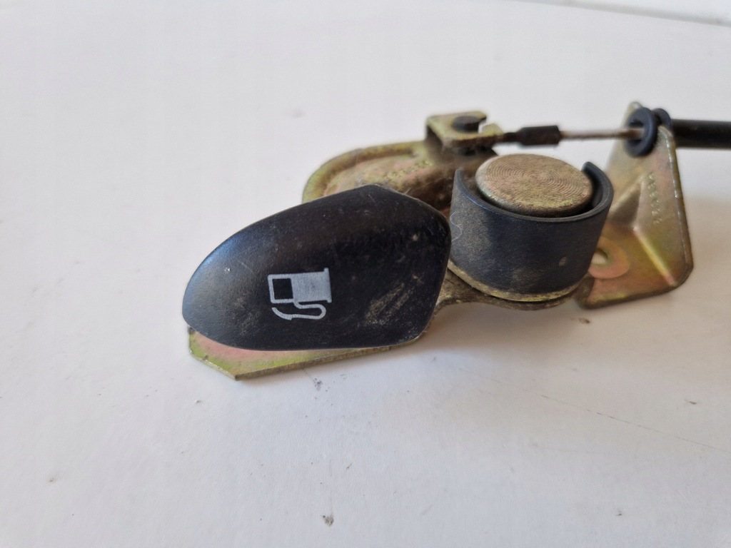 фото №6, Ручка тяга трос крышка заливной топлива mazda tribute i 01r 2.0 b