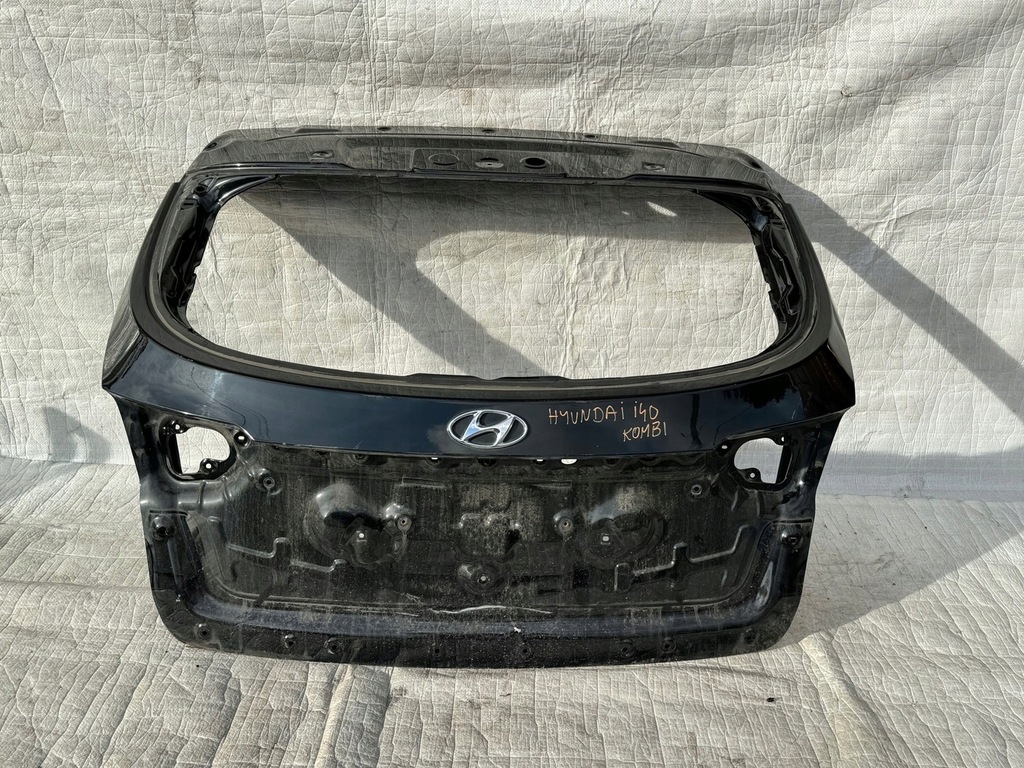фото №1, Hyundai i40 kombi крышка багажника задняя