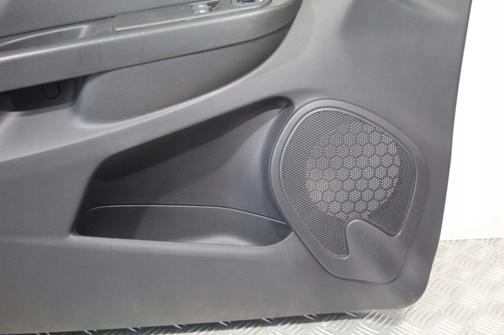 фото №4, Обшивка дверь левый перед renault clio iv