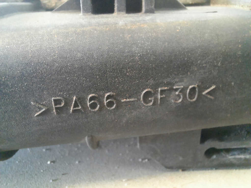 Jaguar x-type 01-07 радіатор води pa66-gf30 4g430ab Ціна