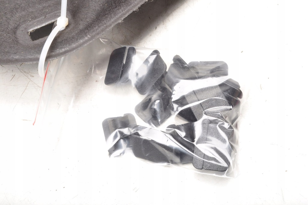 фото №6, Ford kuga mk3 шумоізоляція підкрилок капот lv4b-s16738-aa