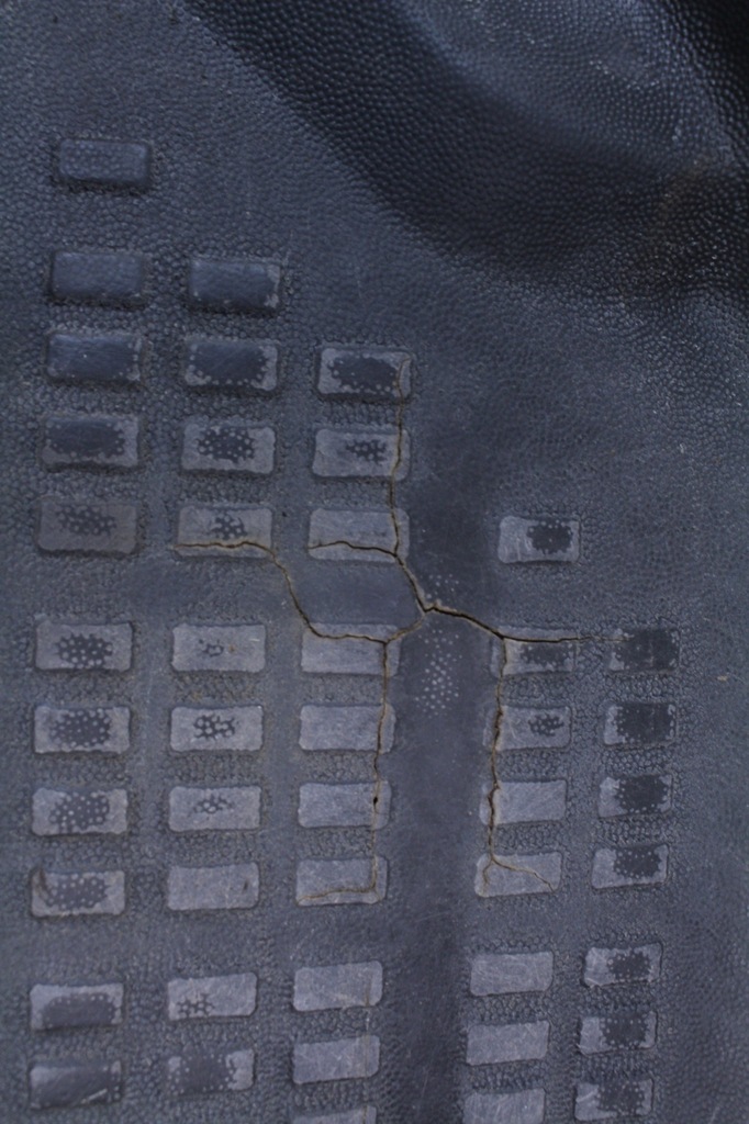 фото №6, Пол коврик nissan cabstar maxity 07r.