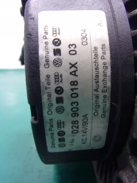 Audi a4 b5 1.8 20v генератор 028903018ax Оригинал