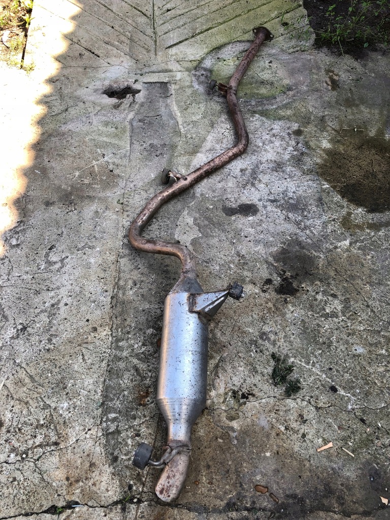 фото №1, Toyota avensis t27 гаситель конечный выхлоп