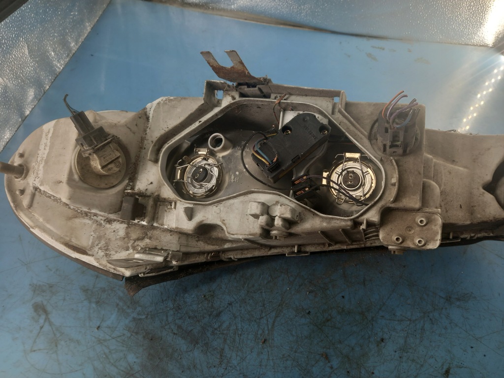 фото №7, Фара правый ford mondeo mk2 96-00r