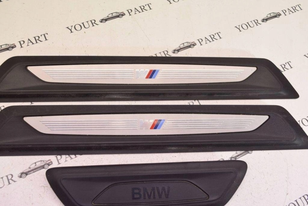 Передня ліва накладка декоративна порога  bmw x1 f48 8051037 2.0l бензиновий 2016 Київ