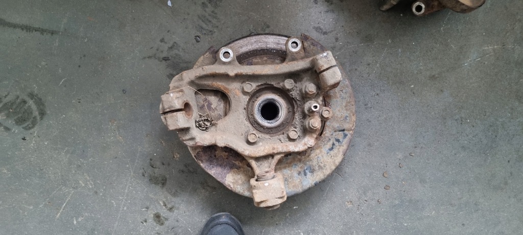 фото №8, Ступиця задня navara d40 pathfinder 2.5 dci 2009 rok