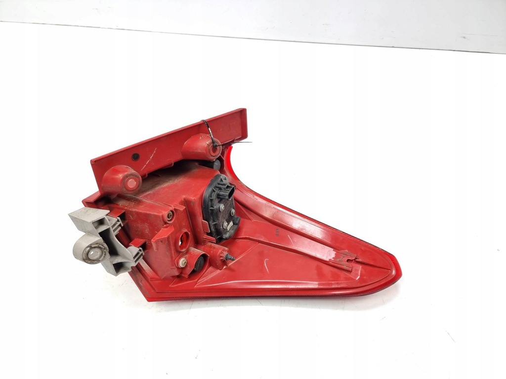 фото №4, Лампа левая задняя toyota auris ii