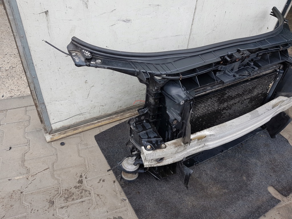 Audi a3 8p рестайлинг  08-12r 1.6 tdi ремень передний радиатор вентилятор Недорого