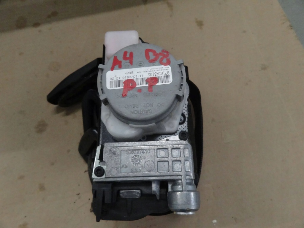 фото №9, Audi a4 b8 2009 консоль приборная панель приборная ремни перед подушка безопасности