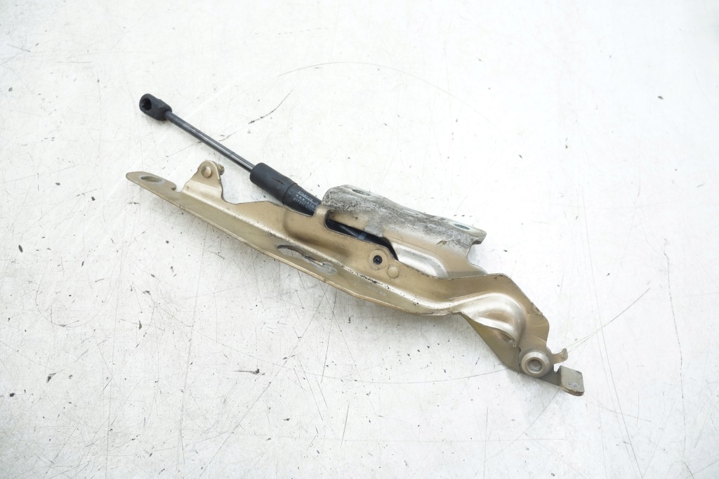 фото №1, Volvo v60 s60 ii петля капот левый перед передний 30799178