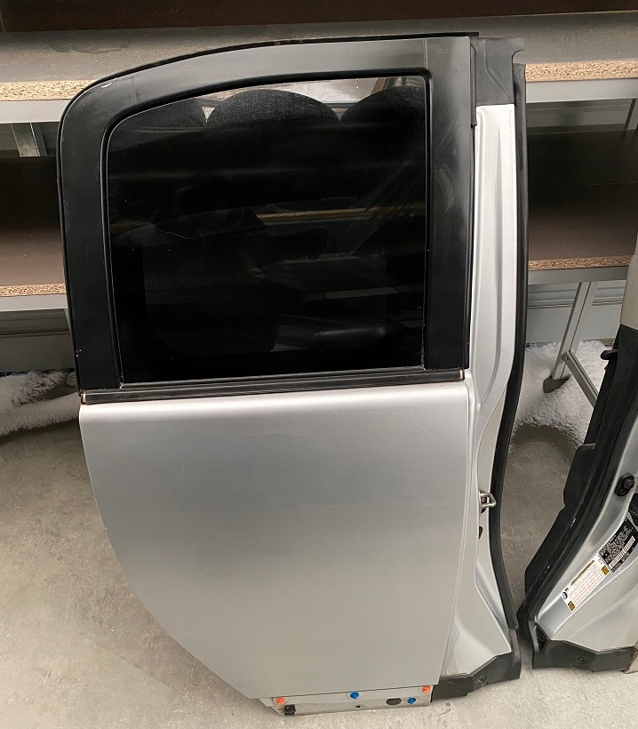 фото №1, Toyota fj cruiser двері задня задні праве сріблястий