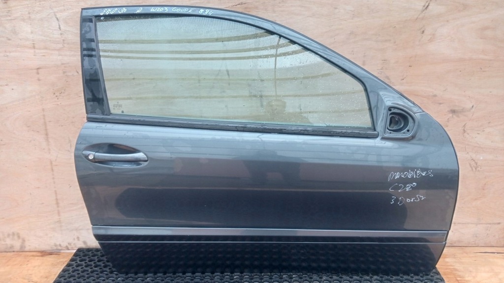 фото №1, Mercedes w203 fl coupe дверь перед правый 755