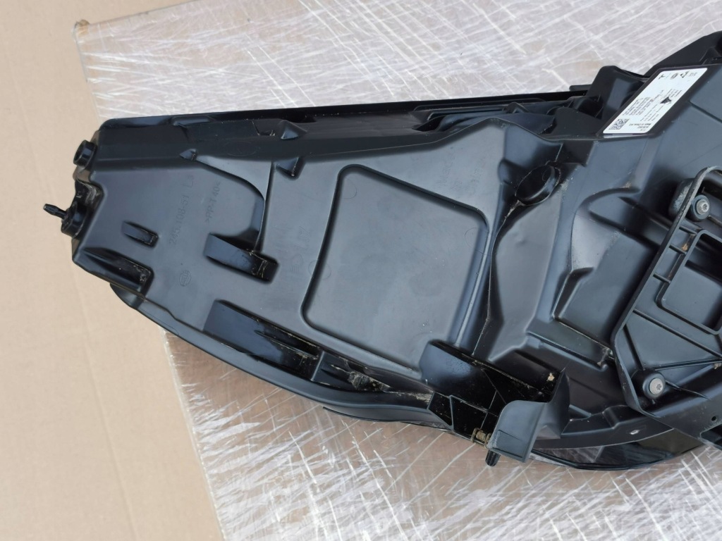 Tesla 3 рестайлінг  20- y фара передня ліва led 1514952-00-d Доставка