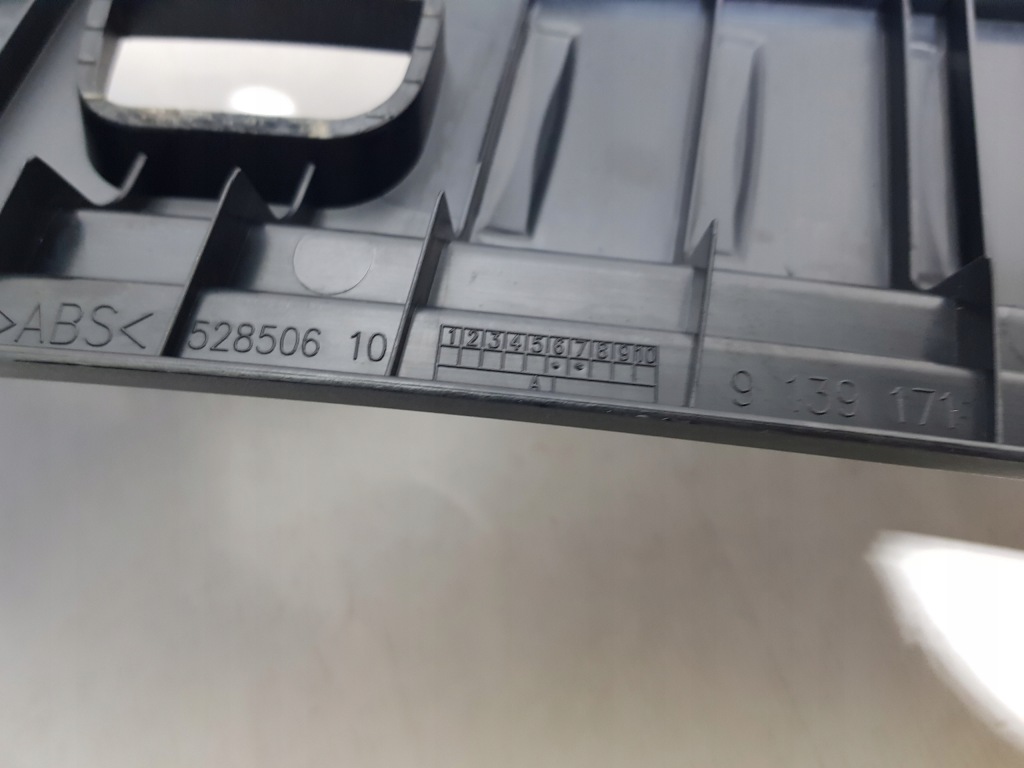 фото №14, Bmw 5 f07 gt захист молдинг багажника поперечина заднього пластик 9139171