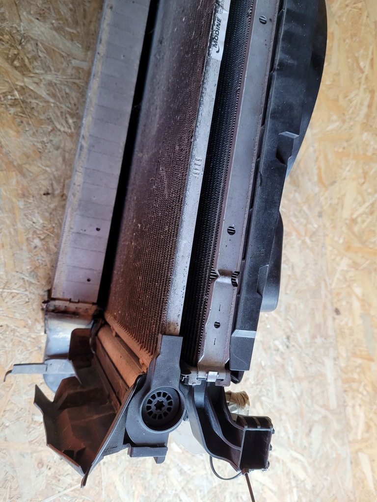 фото №12, Mercedes a klasa w176 комплект радіатор вентилятор радіатора оригінал fv