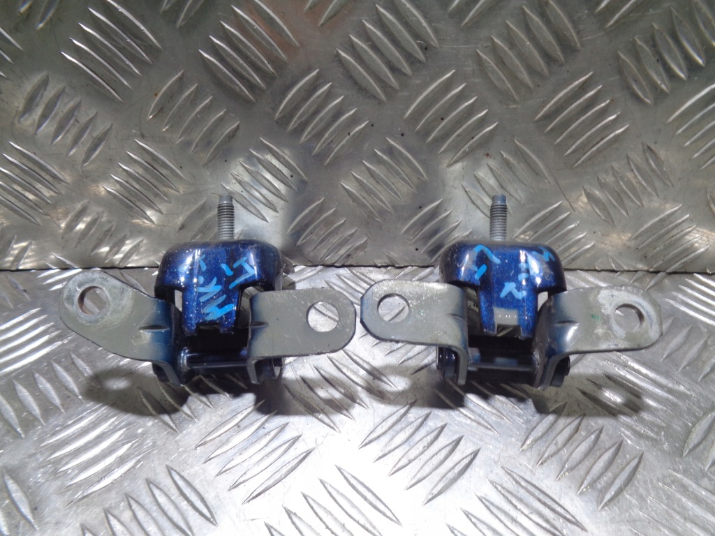 фото №2, Fiesta mk7 петля дверь левая задние c9