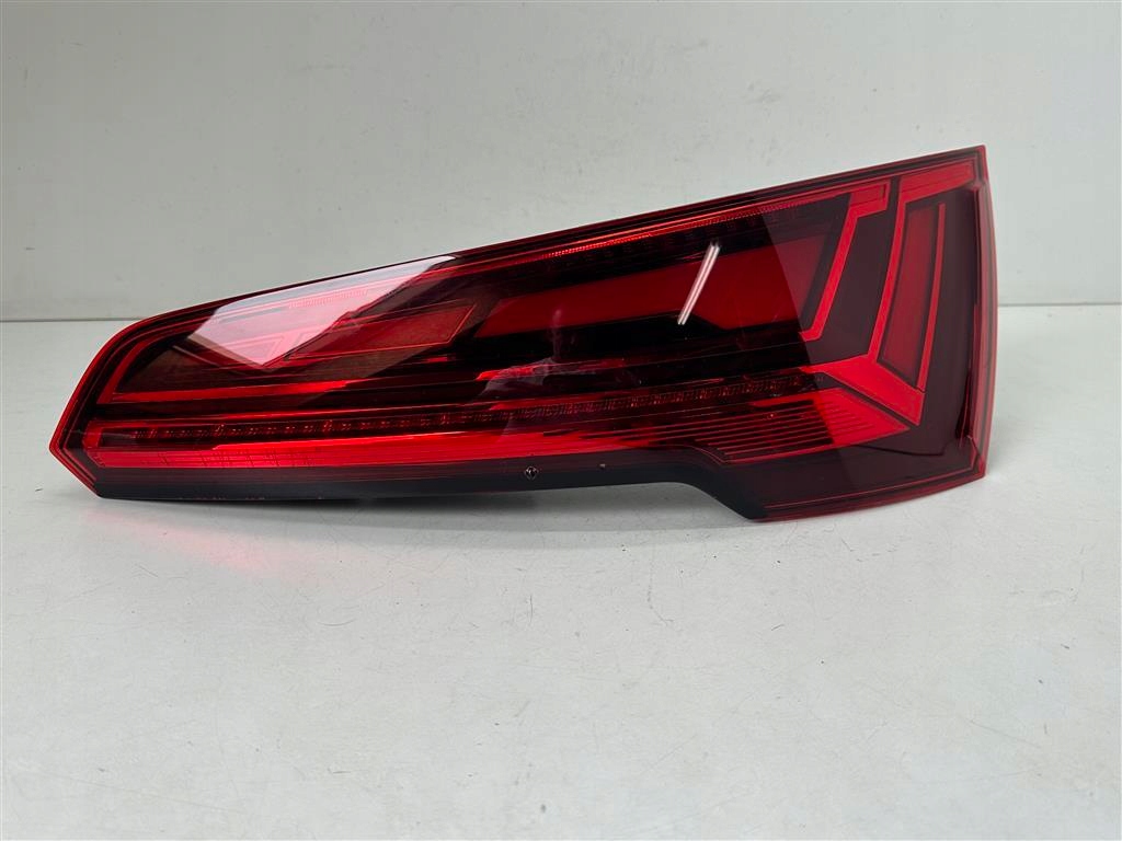 Купити Audi q5 рестайлінг  80a 20r. правий фара задній led eur.org