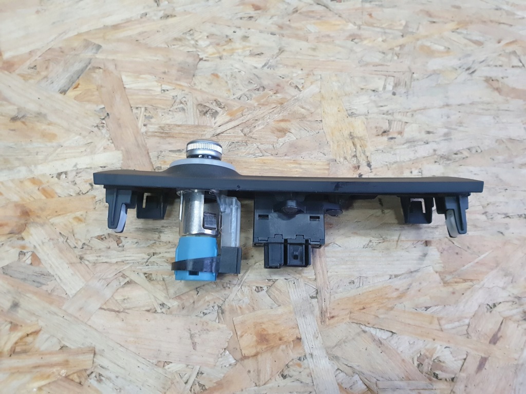 фото №2, Alfa romeo stelvio port usb прикуриватель