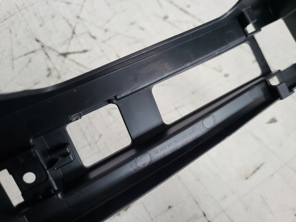 фото №8, C1 107 ii направляющая лампы правый левый перед