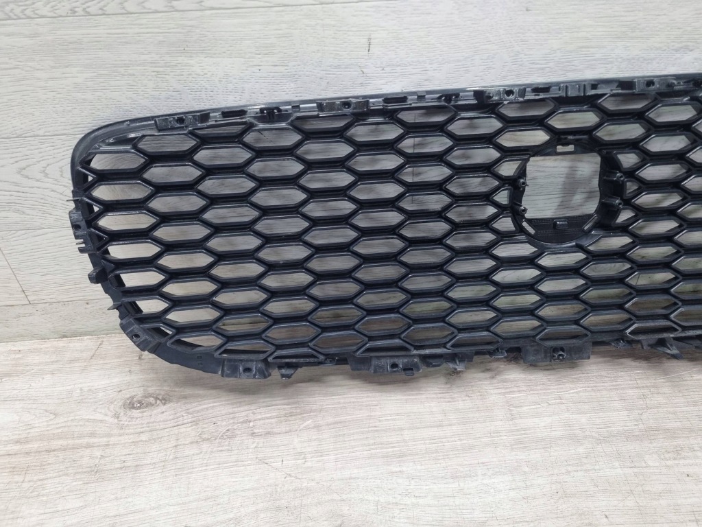 Jaguar e-pace 2018 с передний решётка  радиатора / решётка радиатора Недорого