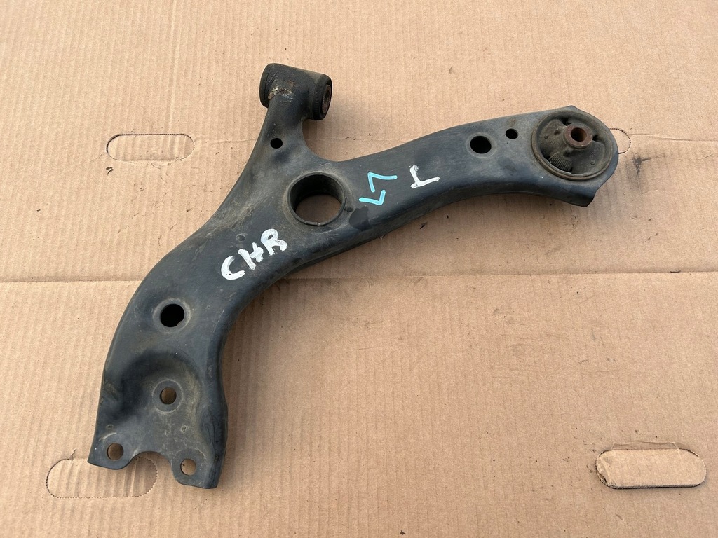 фото №1, Toyota c-hr рычаг левый перед передний