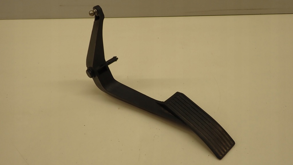 фото №1, Педаль газу mercedes a-klasa w168 a1683000425
